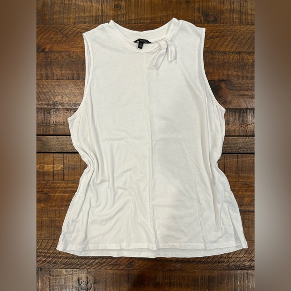 Banana Republic Fitted Tie Front Tank Top - Picture 2 of 3
